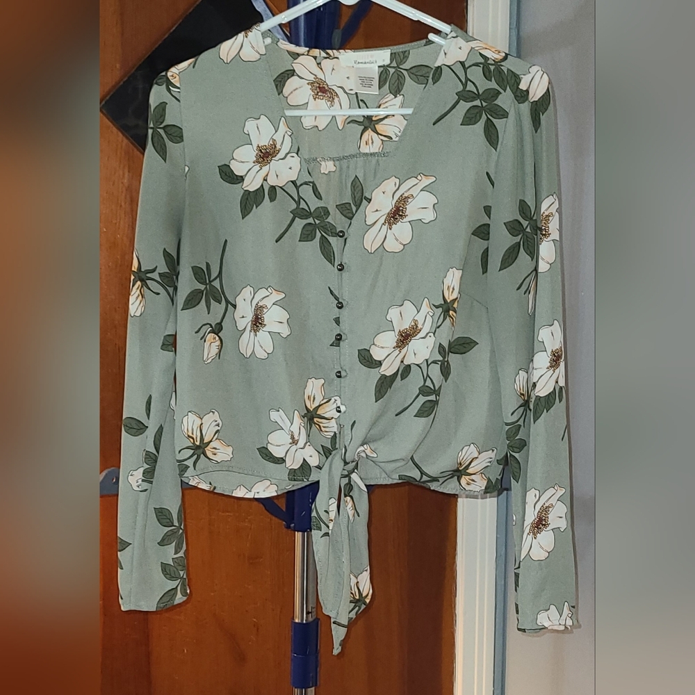 Urban romantics crop top